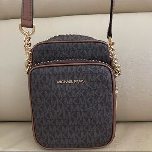 ❌SOLD❌Michael Kors Jet Set crossbody